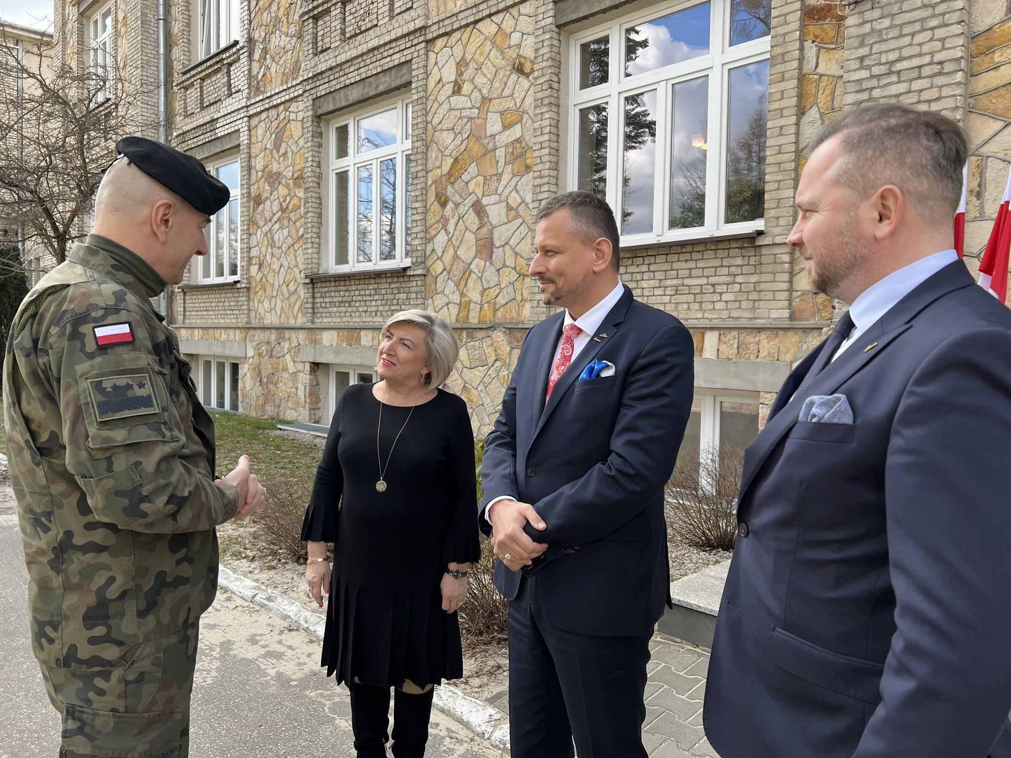 Szef Sztabu Generalnego Wojska Polskiego generał Rajmund T. Andrzejczak złożył wizytę w MESKO S.A. Odbyła się ona 16 marca bieżącego roku.