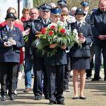 16 kwietnia 2023 r. mieszkańcy Pionek oddali hołd poległym bohaterom przed pomnikiem Gloria Victis w 79. rocznicę tragicznego wydarzenia – rozstrzelania dziesięciu partyzantów przez niemieckiego okupanta.
