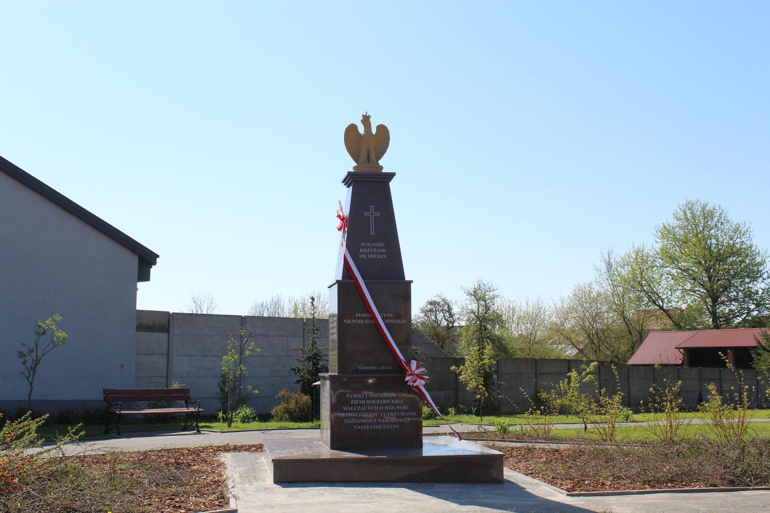 W niedzielę, 23 kwietnia w Wierzbicy odbyło się uroczyste odsłonięcie pomnika czynu niepodległościowego.