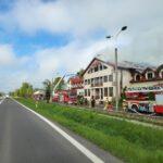 Pożar dawnego hotelu w Szydłowcu. Na miejscu pracowało ponad dwadzieścia zastępów strażackich.