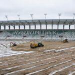 MOSiR w Radomiu "pochwalił się dobrymi wieściami". Prace przy murawie nowego stadionu Radomiaka potrwają dłużej.