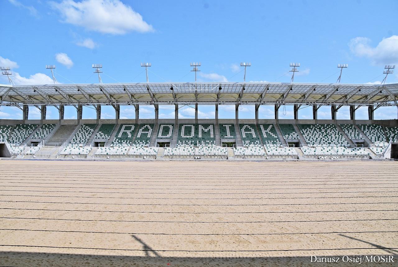 Świetna wiadomość dla kibiców Zielonych. Zakończyły się prace budowlane na stadionie Radomiaka.