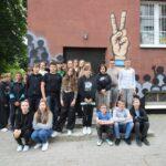 We wtorek, 13 czerwca, w Publicznej Szkole Podstawowej nr 33 w Radomiu miało miejsce rozstrzygnięcie konkursu Zaprojektuj mural – Zostaw po sobie pamiątkę, którego celem było upamiętnienie wydarzeń radomskiego czerwca z 1976 r. Wyróżnione zostały prace trzech uczennic szkoły.