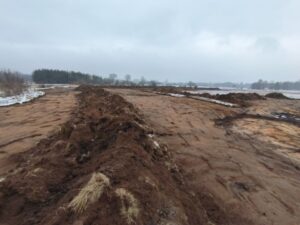 W regionie radomskim powstaje nowe kąpielisko. Kiedy zakończy się budowa zalewu w Cetniu w gminie Odrzywół?