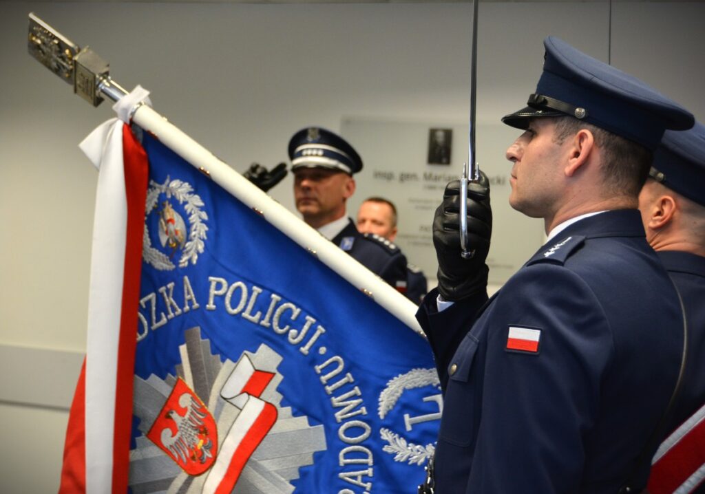 Zmiany kadrowe w kierownictwie policji mazowieckiej. W piątek, (09.02) odbyły się uroczystości.
