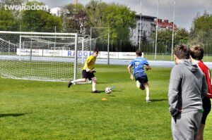 Wielkie piłkarskie emocje i rywalizacja fair play wśród młodych piłkarzy. Na stadionie Miejskiego Ośrodka Sportu i Rekreacji w Radomiu odbył się finał turnieju Mini Euro Radom 2024.