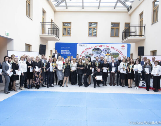 Finaliści Radomskiej Olimpiady Młodzieży nagrodzeni! W ubiegłym roku szkolnym w wydarzeniu wzięło udział blisko siedem tysięcy uczniów.