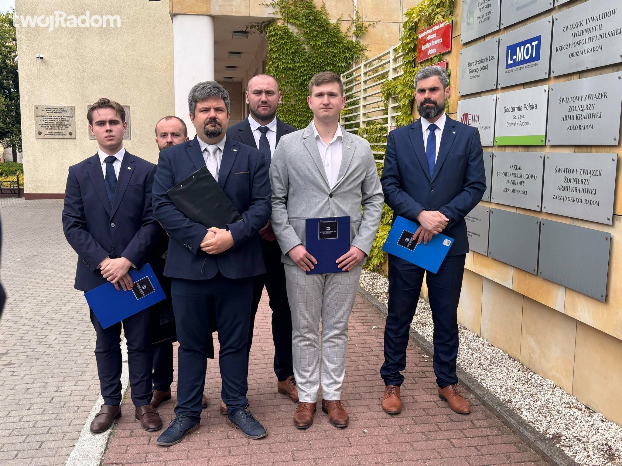 Radomskie struktury Konfederacji zorganizowały konferencję prasową, podczas której wyraziły sprzeciw wobec planów tworzenia nowych rezerwatów przyrody w regionie. Zarzucają brak konsultacji społecznych, niedostateczne analizy skutków gospodarczych i nierównomierne obciążenie niektórych nadleśnictw.