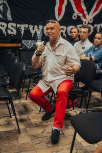 W środę, 18 czerwca 2025 roku, w budynku Amfiteatru przy ul. Parkowej 1 odbyło się spotkanie kibiców Radomiaka z uczestnikami wydarzeń Radomskiego Czerwca 1976 roku. Wydarzenie zorganizowało Stowarzyszenie Kibiców Radomiaka „Tylko Radomiak”, a jego celem było oddanie hołdu bohaterom tamtych dni oraz pielęgnowanie pamięci o niezłomności mieszkańców miasta.