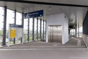 W piątek, 27 czerwca, w Radomiu oficjalnie otwarto nowy wiadukt drogowy w ciągu ulicy Żeromskiego oraz przystanek kolejowy Radom Wschodni. To jedna z najważniejszych inwestycji infrastrukturalnych ostatnich lat w mieście. W uroczystości wziął udział m.in. minister infrastruktury Dariusz Klimczak.
