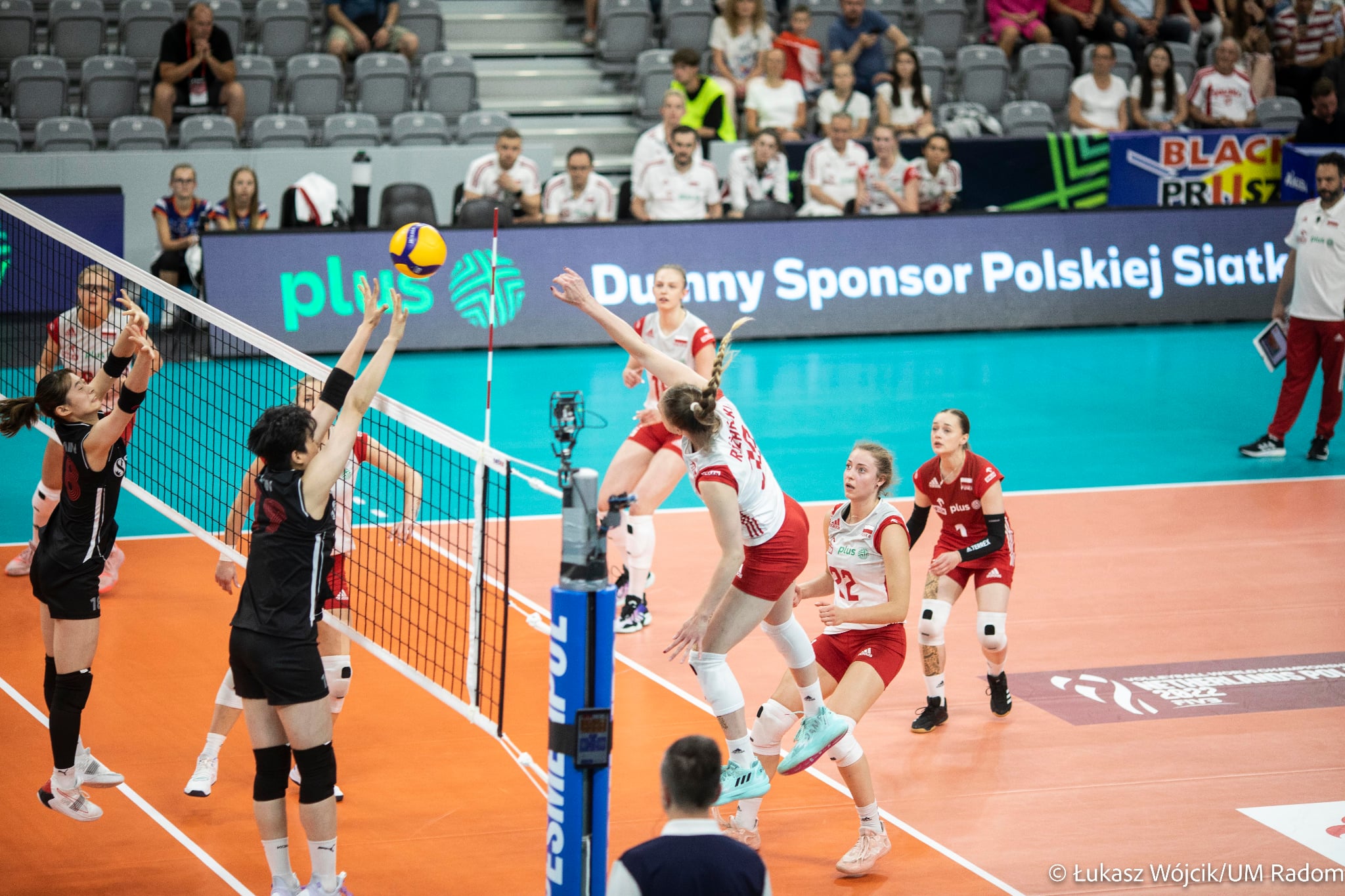 W sobotę, 19 lipca o godzinie 14:00 w hali Radomskiego Centrum Sportu kibice będą mieli okazję obejrzeć wyjątkowe sportowe widowisko. W meczu towarzyskim zmierzą się dwie siatkarskie potęgi – reprezentacje Polski i Chin.