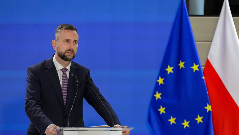 Fot. PAP/Paweł Supernak Warszawa, 06.07.2026. Wicepremier, minister obrony narodowej Władysław Kosiniak-Kamysz podczas konferencji prasowej w Wojskowym Centrum Edukacji Obywatelskiej w Warszawie, 6 bm. Szef MON przedstawił szczegóły pomocy wojskowej udzielonej Ukrainie przez Polskę od rozpoczęcia pełnoskalowej rosyjskiej inwazji. (jm) PAP/Paweł Supernak