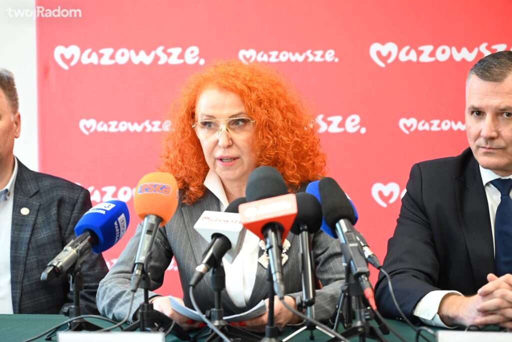 Rada Pedagogiczna Zespołu Szkół Drzewnych i Leśnych w Garbatce-Letnisku pozytywnie zaopiniowała zamiar odwołania Elżbiety Cichawy-Grabowskiej ze stanowiska wicedyrektora ds. inwestycyjno-gospodarczych. Za wnioskiem opowiedziała się zdecydowana większość obecnych nauczycieli.